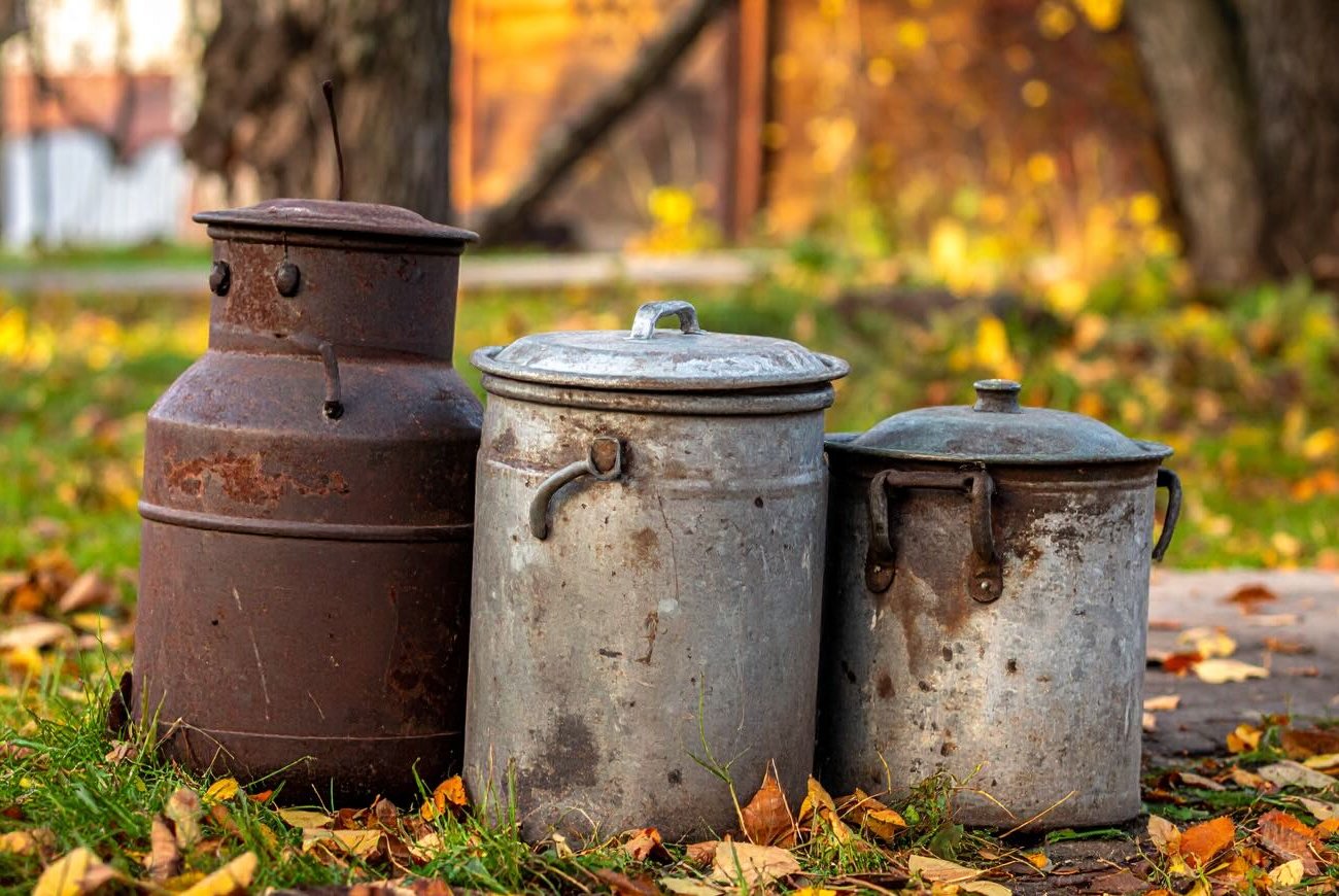 Старые кастрюли обретут новую жизнь на даче: запомните неожиданные способы их использования