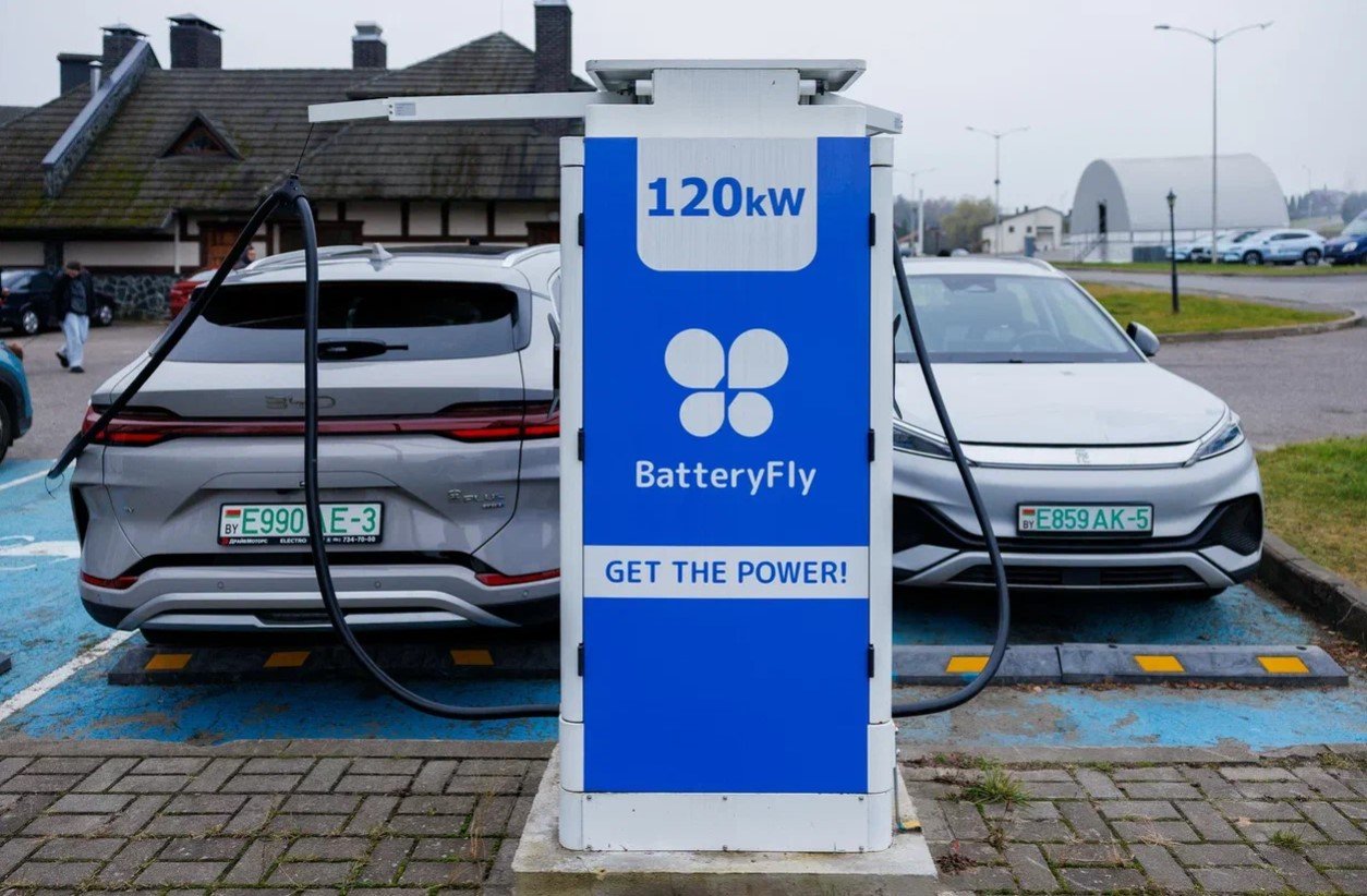 В Беларуси запустили travel-пробеги электрокаров. С условием – без подзарядки