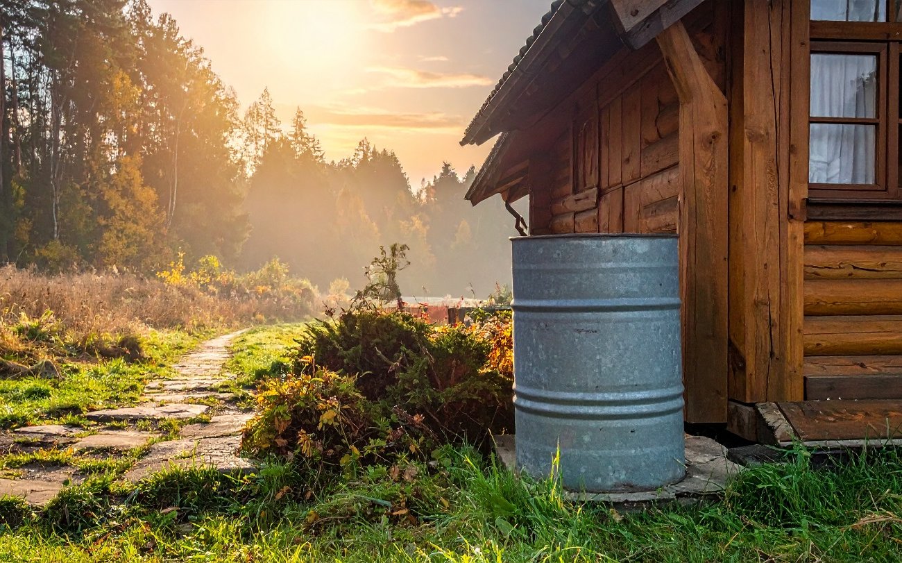 Металл будет защищен на годы: вот чем умные огородники покрывают бочки