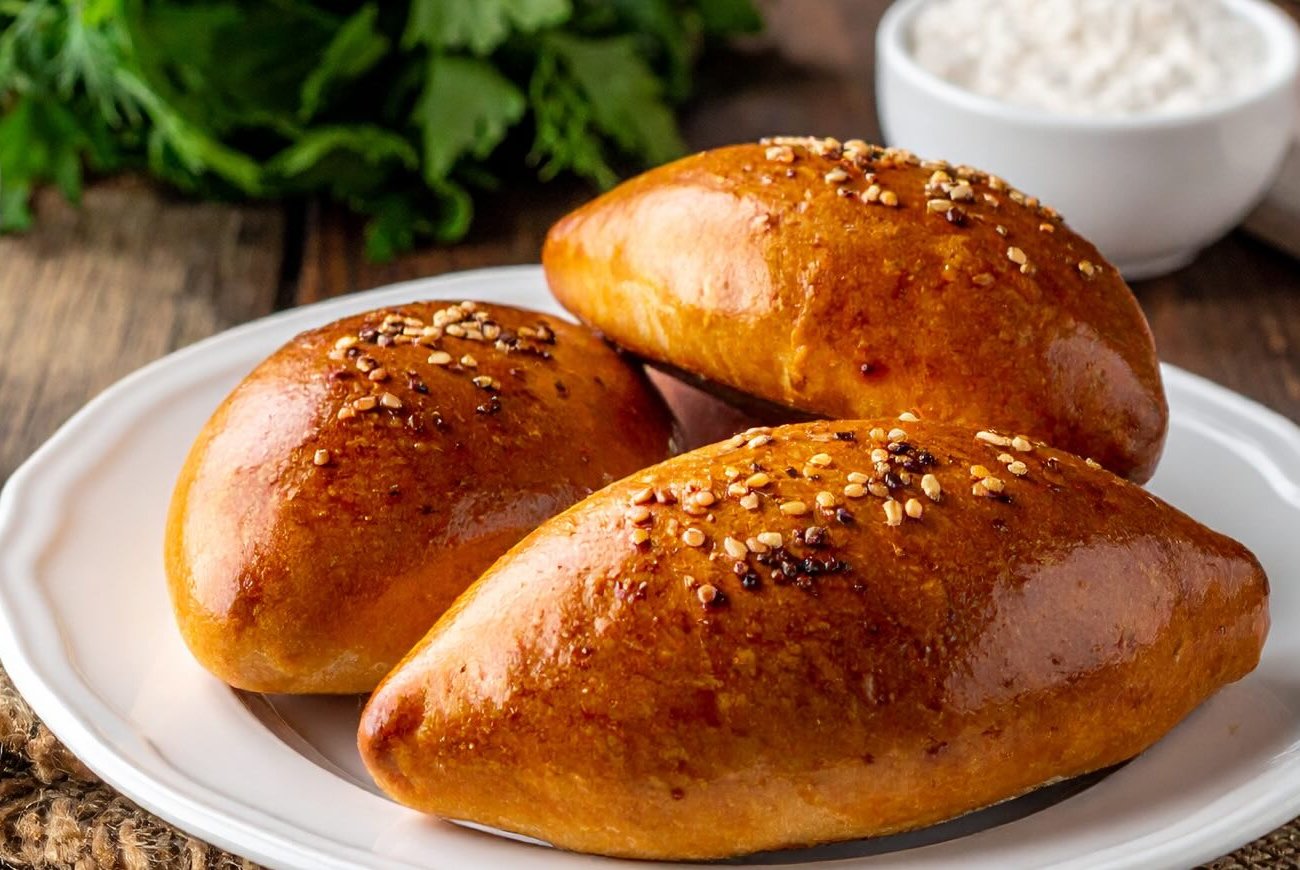 Начинка для пирожков получится густой и не вытечет: 3 надежных способа приготовления