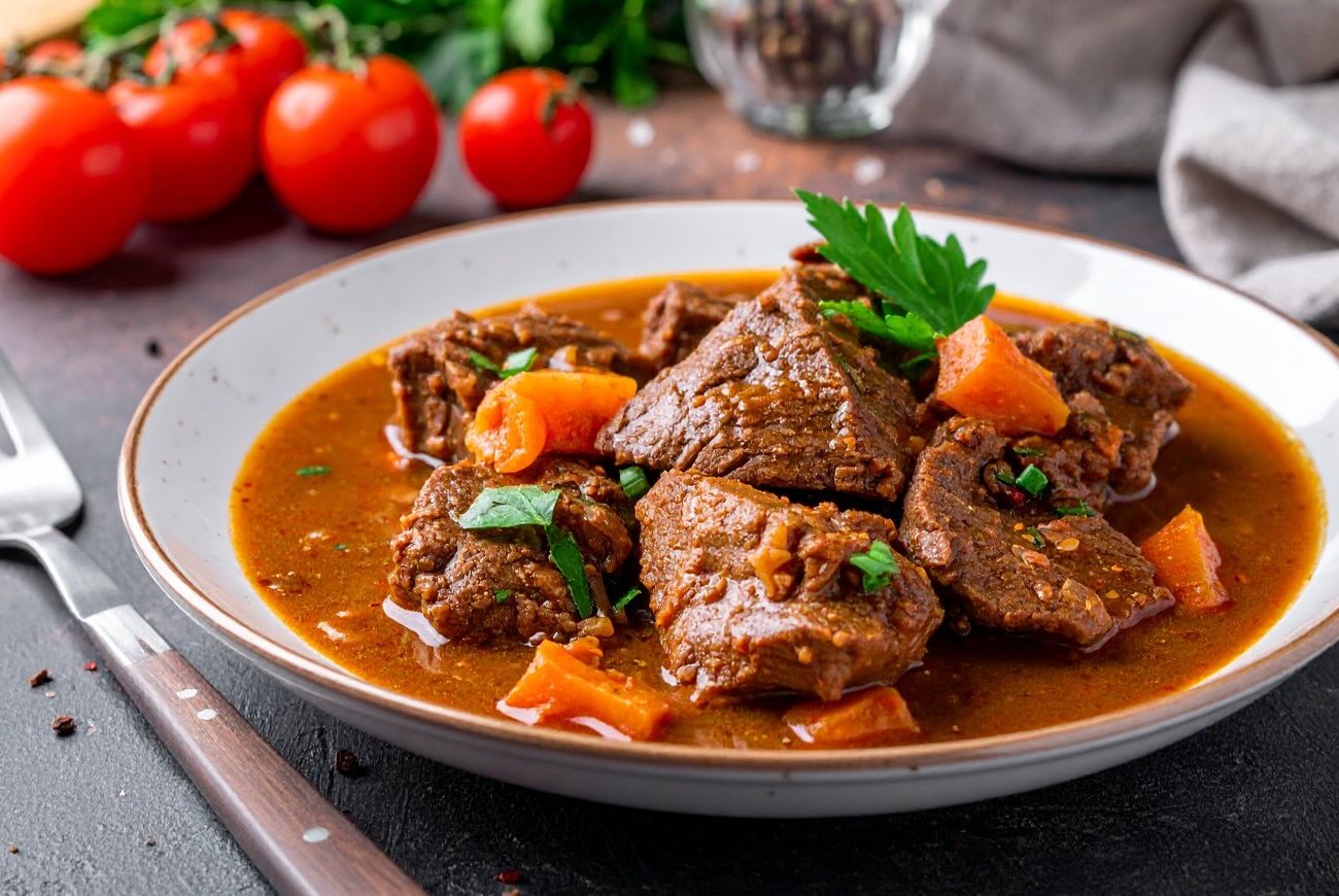 Секреты идеально тушеной говядины: 3 простых хитрости правильного тушения