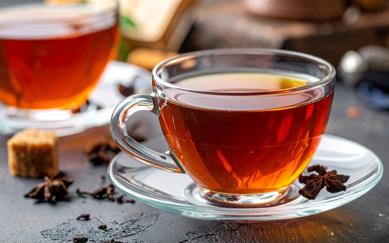 Чай после обеда наносит удар по желудку: врачи предупредили о скрытой угрозе