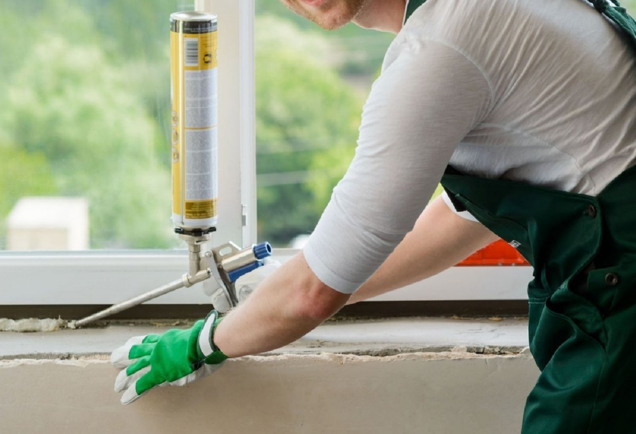 Следы монтажной пены удаляются без следа: запомните простые способы удаления