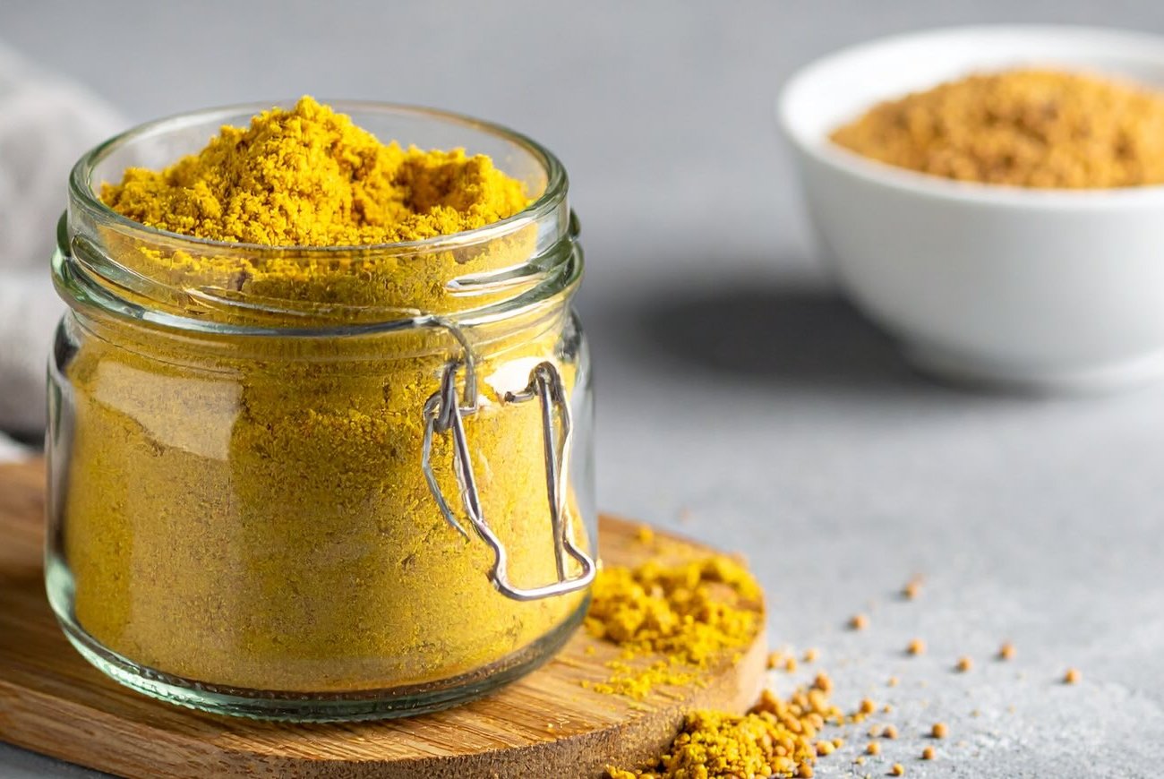 Зачем опытные хозяйки скупают горчичный порошок пачками: запомните необычные способы применения