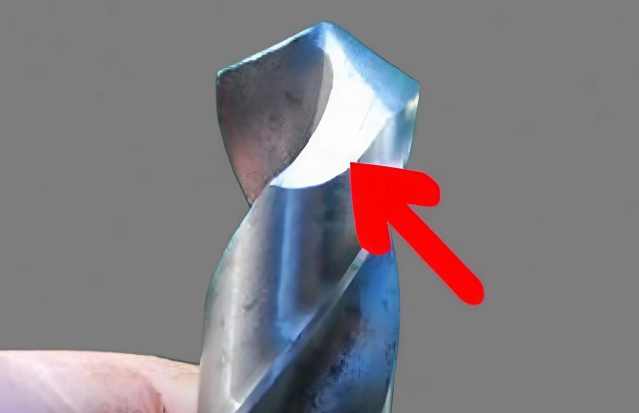 Сверло по металлу будет острым как бритва через 15 минут: домашний способ заточки без особых навыков