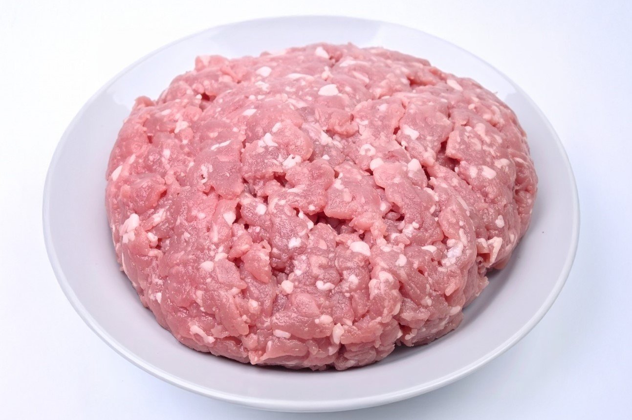 Котлетный фарш станет намного сочнее: 7 неожиданных альтернатив хлебу, которые стоит попробовать