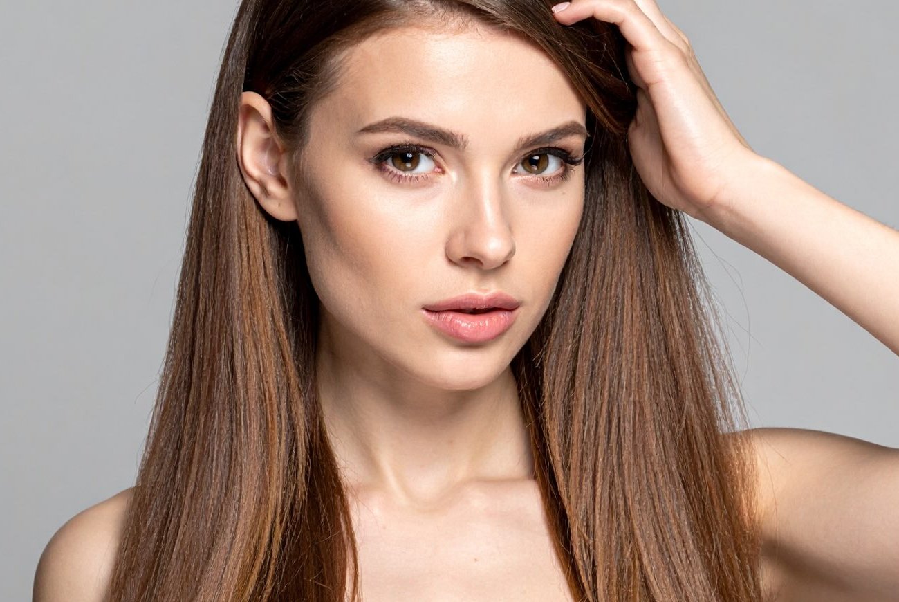 Волосы выпадают не просто так: 4 скрытых фактора, которые стоит проверить немедленно