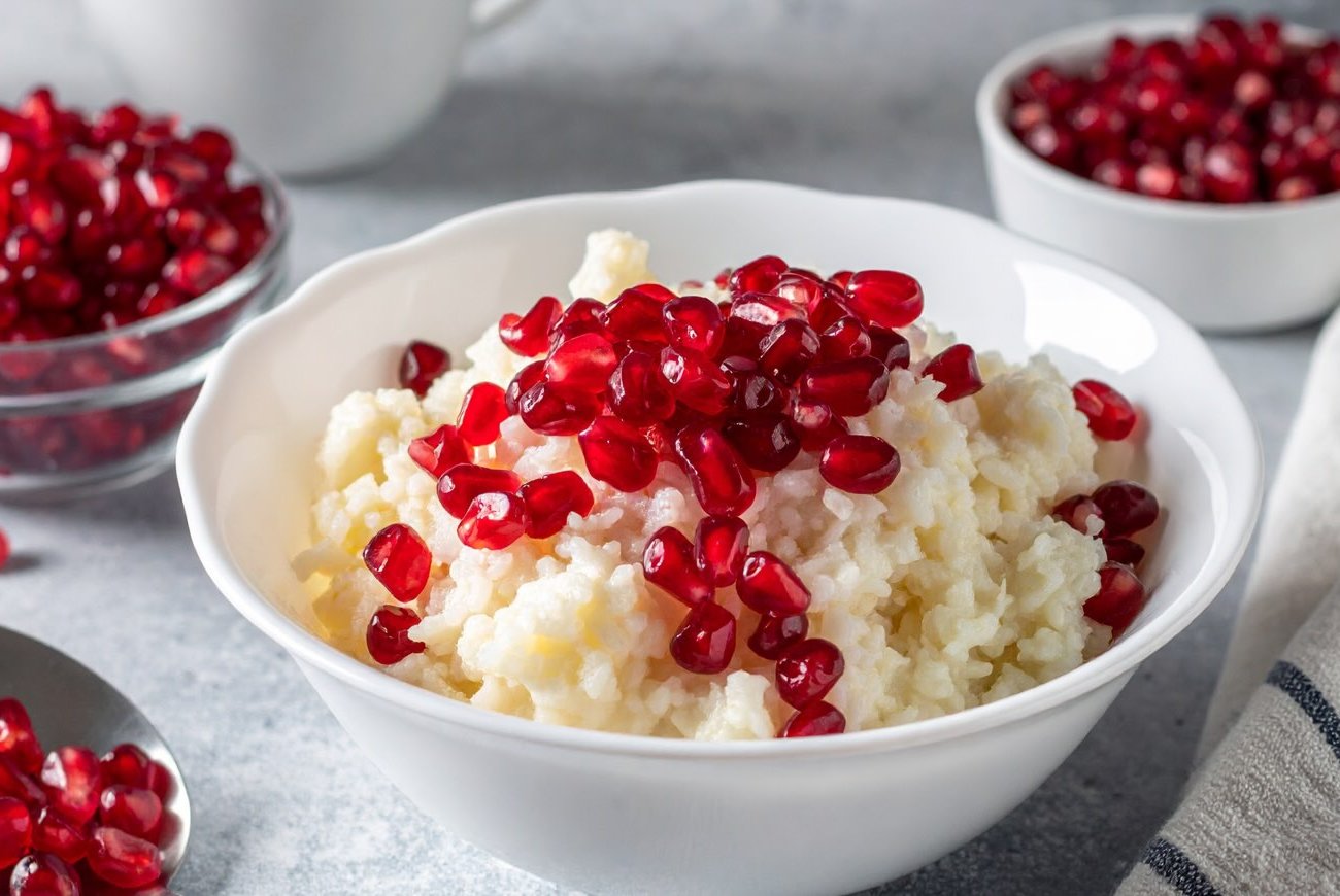 Гранатовые зерна преобразят привычные блюда: запомните простой кулинарный трюк