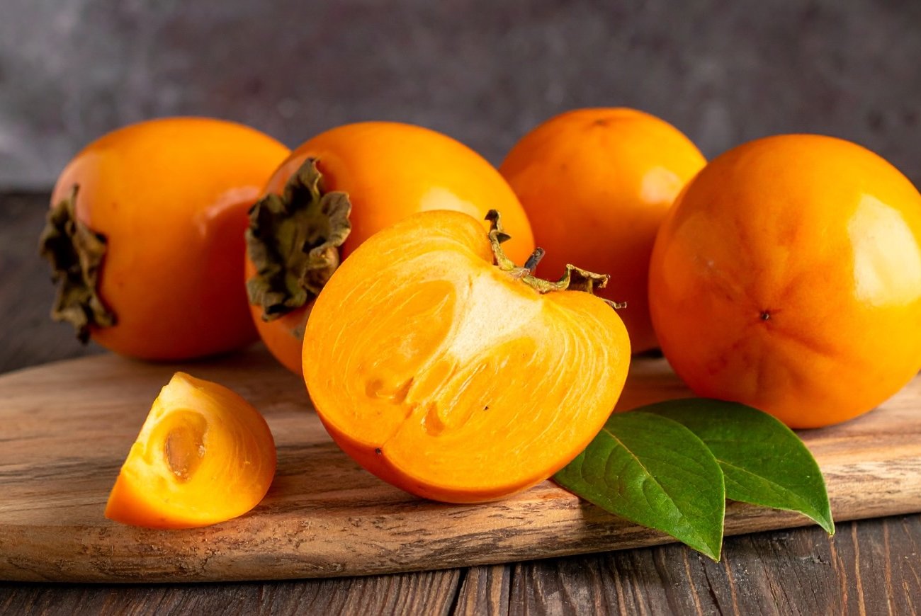 Начала есть хурму по совету врача: 10 причин, почему эта ягода должна быть в каждом доме