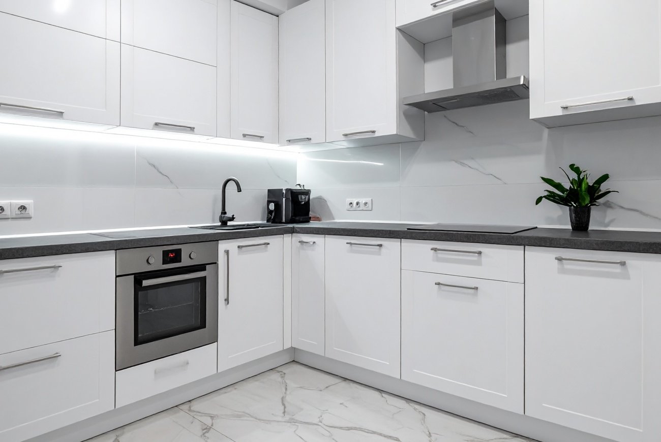 Кухонные ящики снова белоснежные: исправила одну ошибку и жирный налет исчез