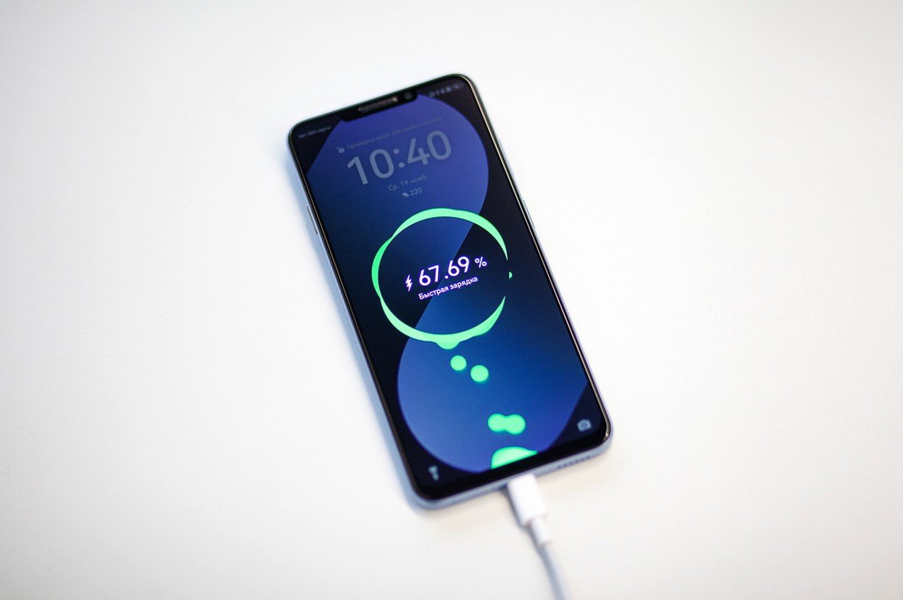 Обзор смартфона Huawei nova 14i: мощная батарея и яркий дизайн