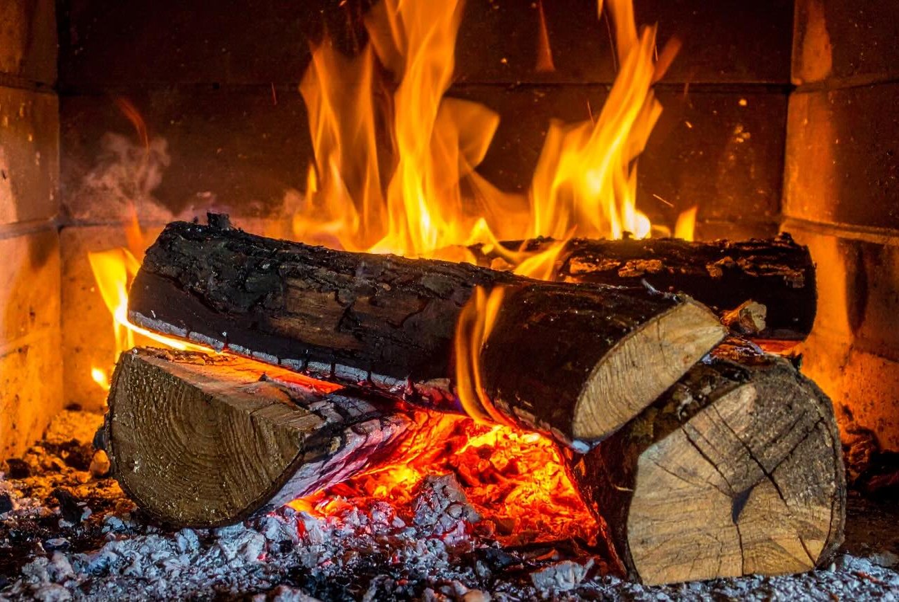 Дрова в печи будут гореть в 5 раз дольше: всем дачникам на заметку