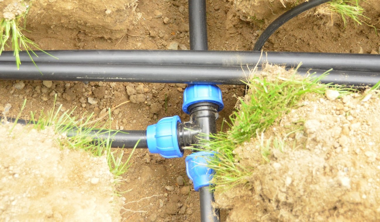 Спасаю замёрзший водопровод на даче простым методом: метод устранения ледяной пробки