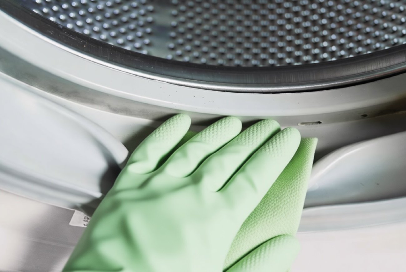 Плесень на резинке стиральной машины больше не проблема: приготовьте раствор из 3 компонентов