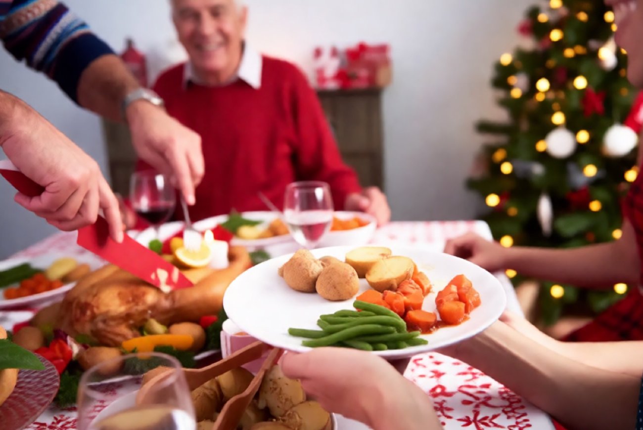 Как наслаждаться праздничным столом без лишних килограммов: запомните 3 простых правила