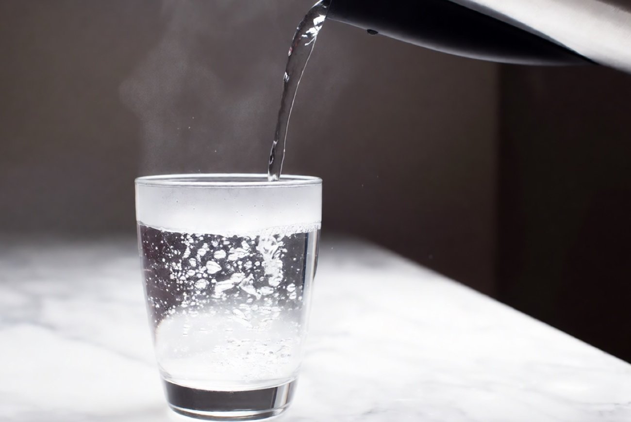 Почему полезно пить горячую воду: неожиданная причина, о которой многие не знают