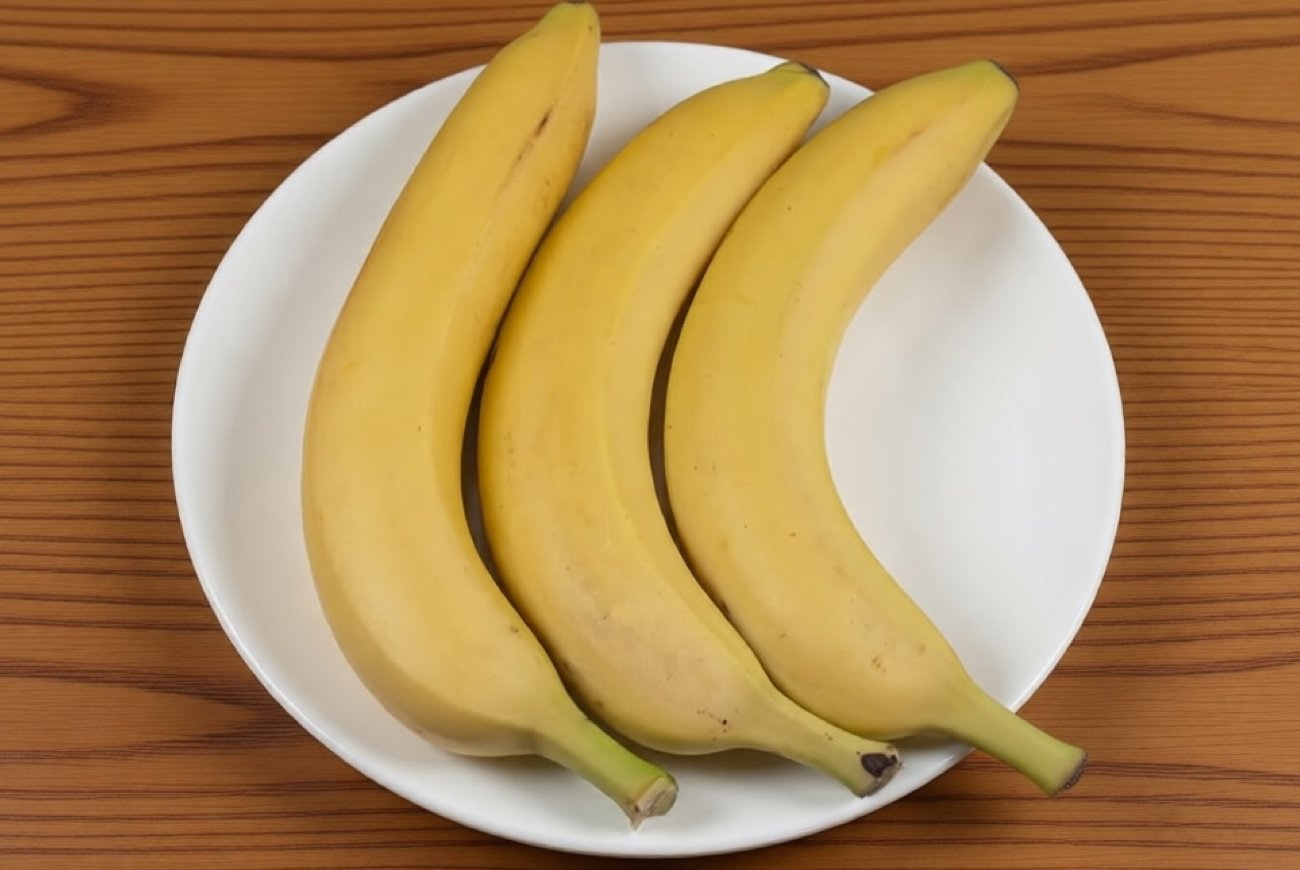 Зачем хитрые хозяйки обматывают хвостик банана скотчем: секрет долгого хранения фрукта