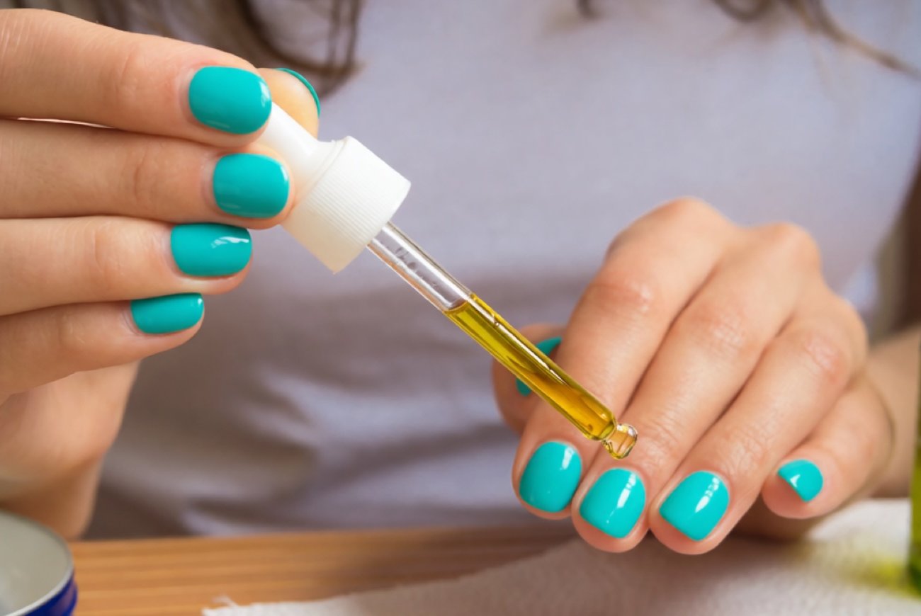 Ногти станут крепкими и блестящими: неожиданное применение обычного растительного масла