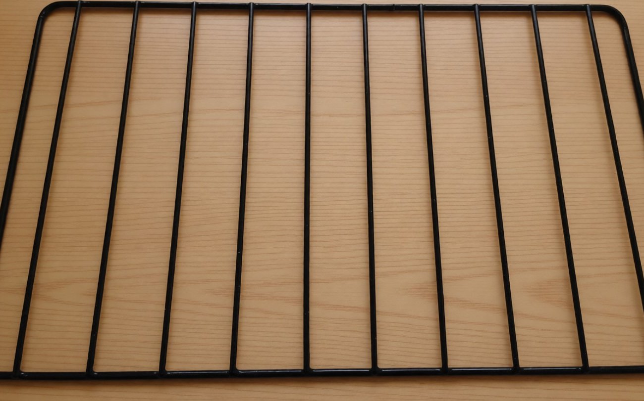 Решетка духовки станет как новая: простой метод удаления застывшего жира