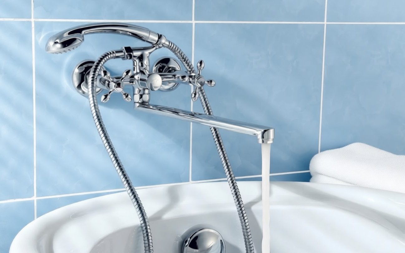 Как справиться с прикипевшей гайкой на смесителе: проверенные методы от мастера-сантехника