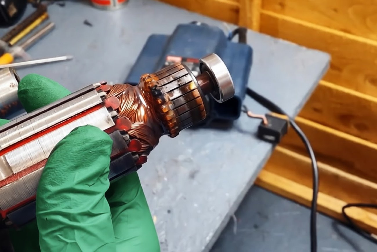 Почему искрят щетки электродвигателя: запомните причины частой поломки электроинструмента