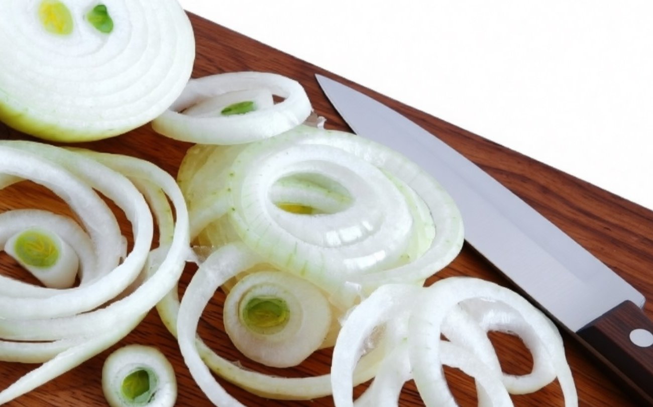 Почему стоит есть лук ежедневно: всем худеющим на заметку