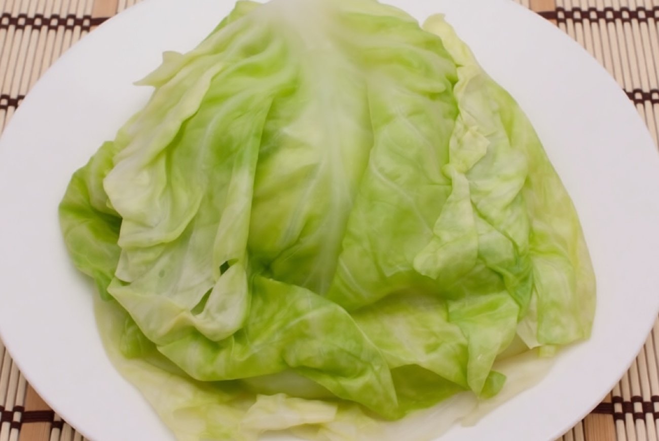 Листья капусты для голубцов станут мягкими без варки: запомните простой трюк опытных хозяек