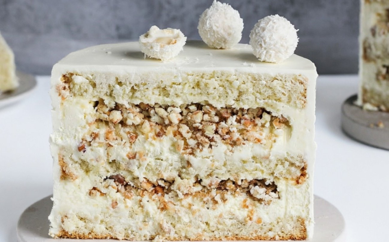 Торт останется свежим дольше: запомните хитрость с обычным ломтиком хлеба