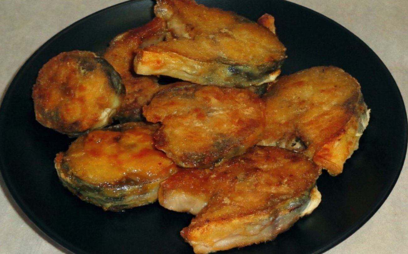 Неожиданный способ жарки скумбрии: рыба понравится даже тем, кто ее терпеть не может