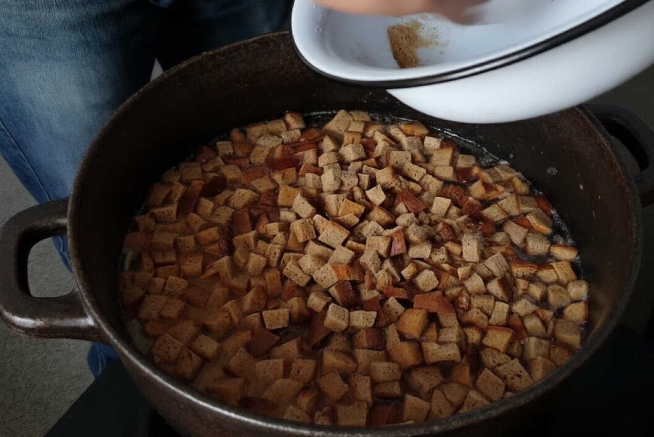 Какие растения и как подкармливать настоем с хлебом: о такой подкормке обязан знать каждый огородник