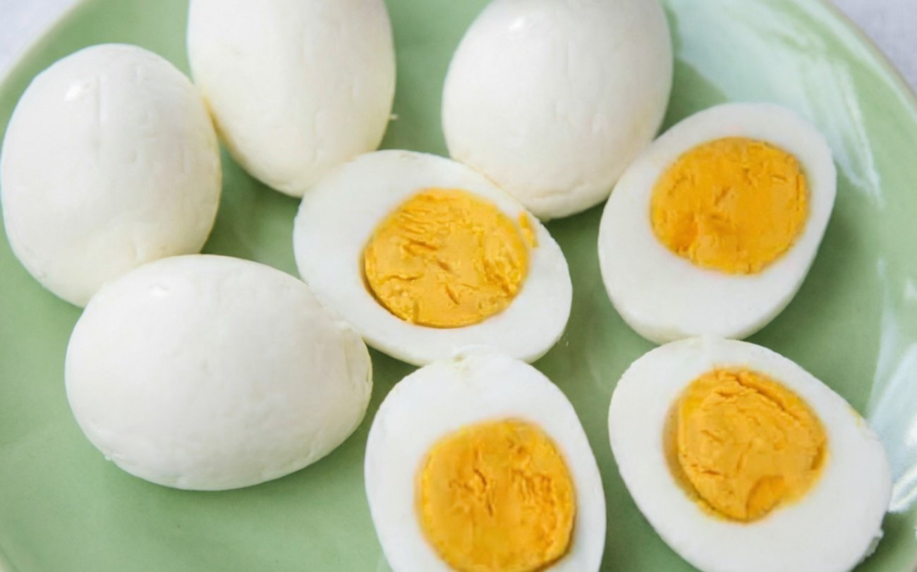 Что на самом деле происходит с телом, если съесть яйцо перед сном: неожиданный результат