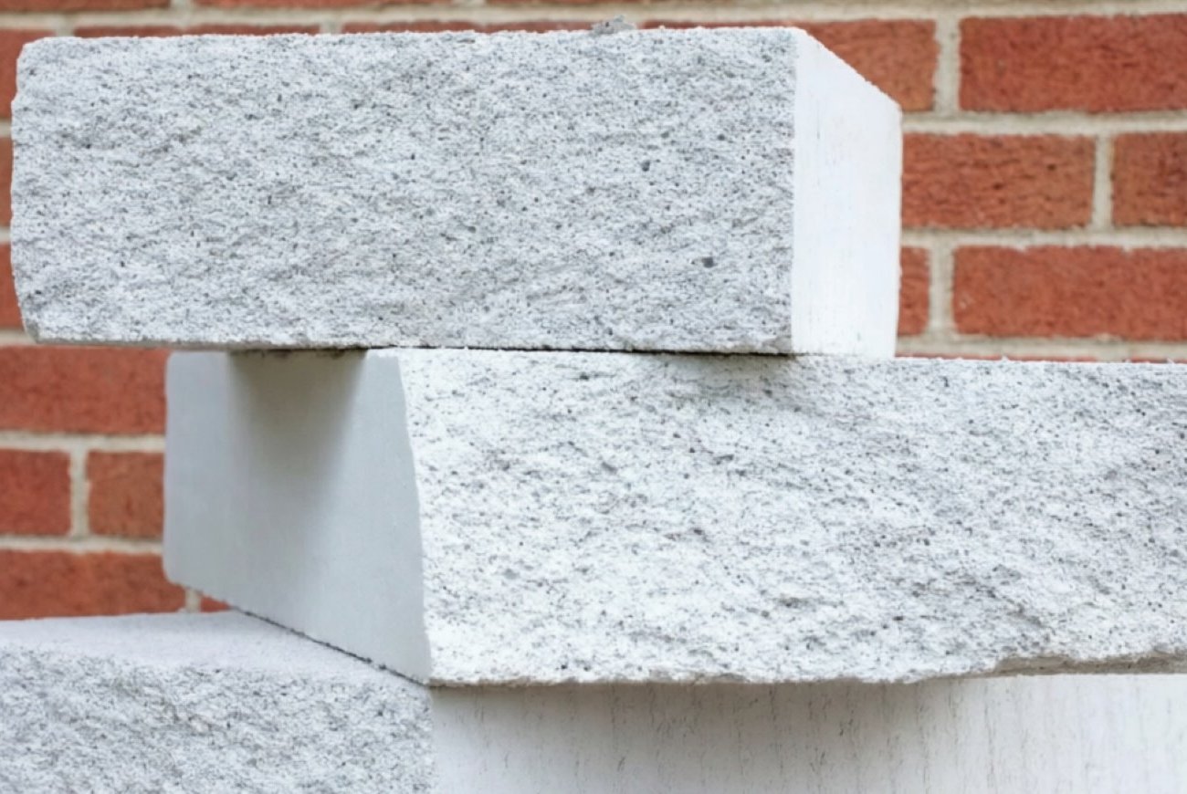 Почему газобетон покрывается плесенью и кто на самом деле виноват: четыре ошибки, о которых мало кто знает