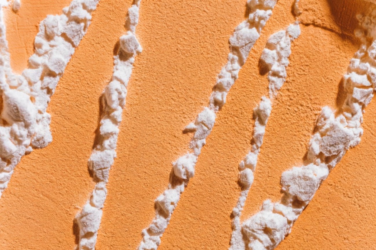 От следов монтажной пены не останется и следа: любая поверхность будет как новая