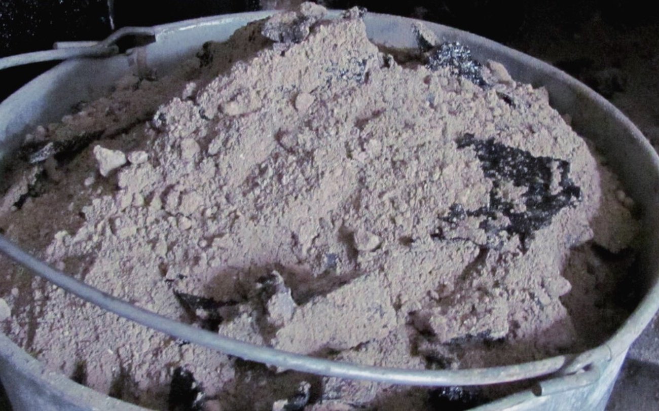 Сорняки исчезли без гербицидов и изнурительной прополки: простые методы, которые используют опытные дачники