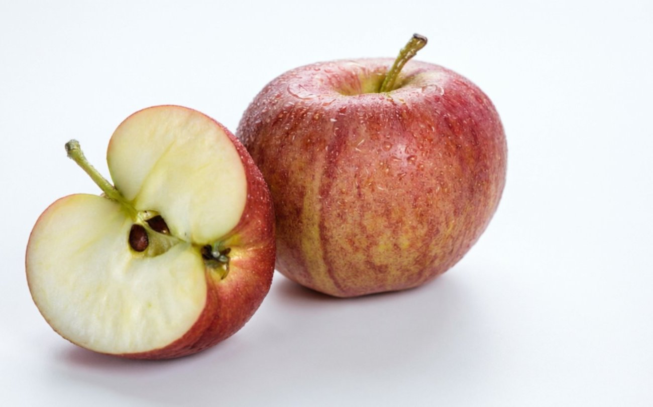 Как правильно есть яблоки, чтобы получить максимум пользы: все дело в кожуре