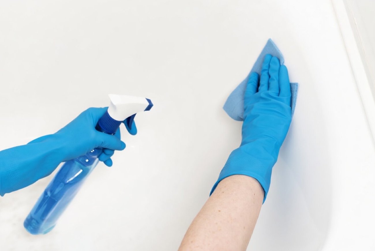 Как ухаживать за акриловой ванной и не испортить её за первый год: важные советы