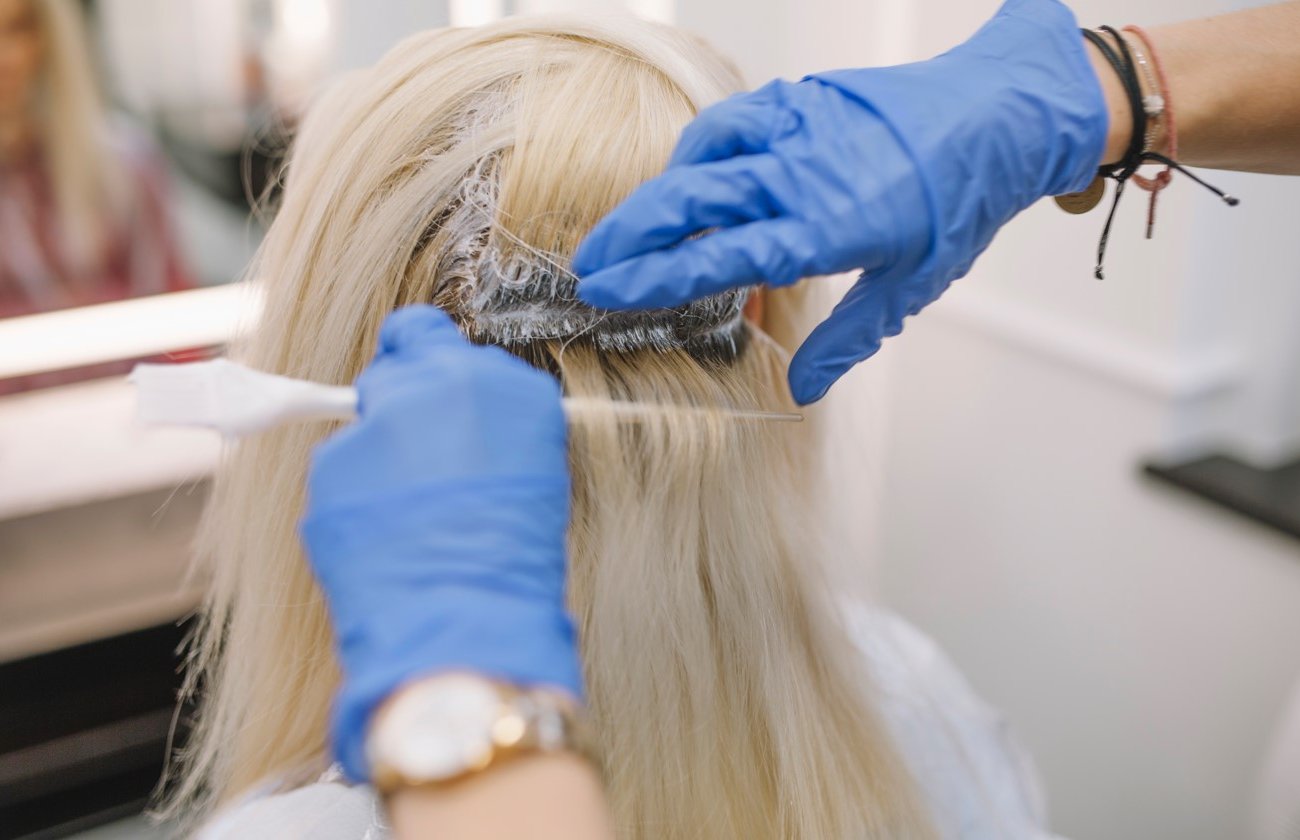 Добавьте в краску перед окрашиванием и цвет будет держаться месяцами: секретная добавка парикмахеров