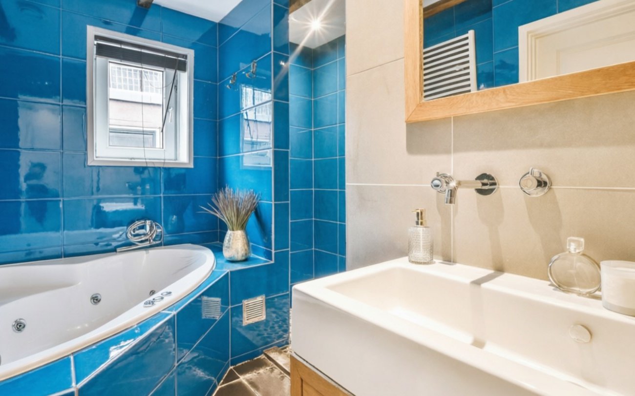 Плесень в ванной возвращается снова и снова: вот что реально помогает от неё избавиться