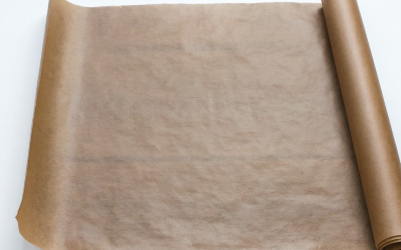 Почему сыр в плёнке быстро покрывается плесенью и как это исправить: бумага спасет продукт