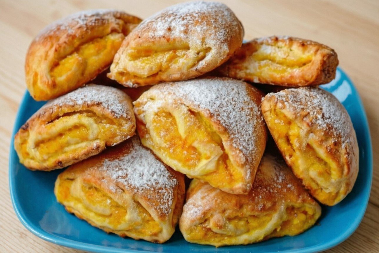 Слойки с апельсином за 15 минут: быстрый десерт из слоеного теста к чаю