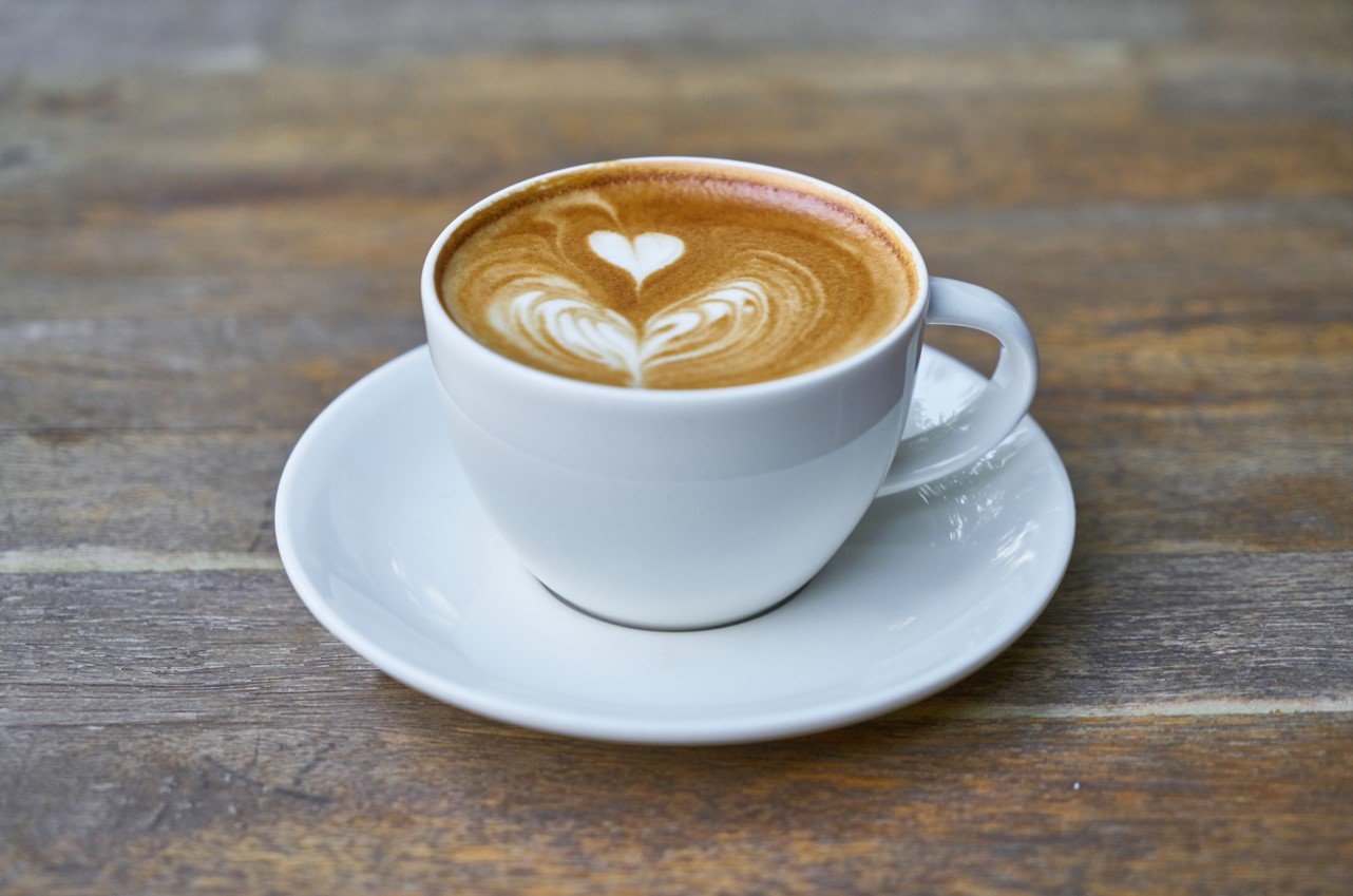 Почему латте теряет популярность у кофеманов: попробуйте эту замену и сравните аромат