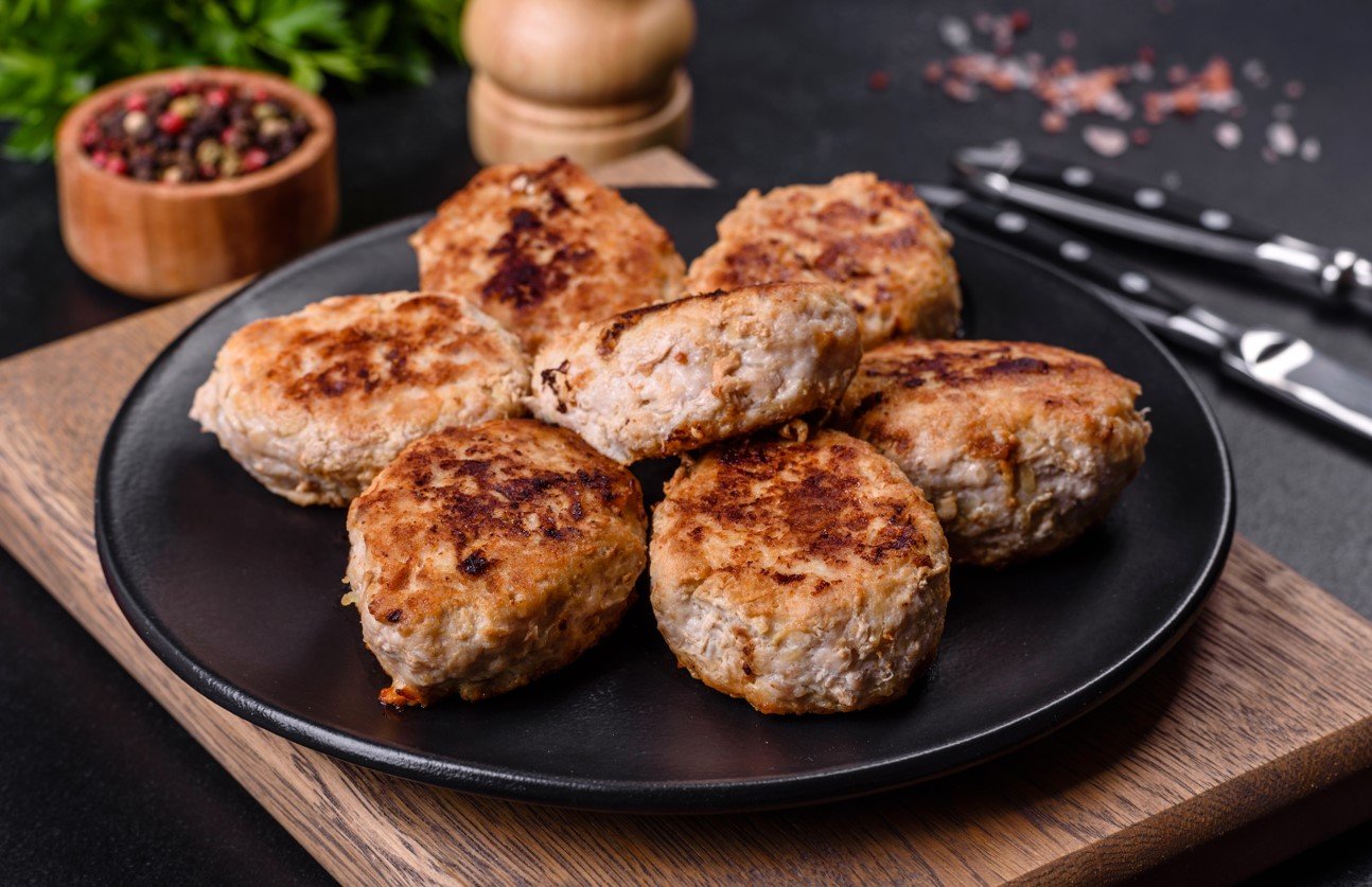 Как сделать котлеты по-настоящему сочными: простая крупа вместо дорогих добавок