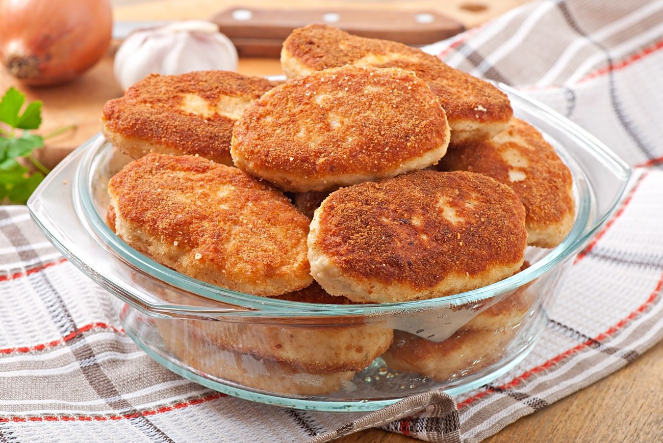 Котлеты останутся сочными на следующий день: неожиданный ингредиент вместо хлеба