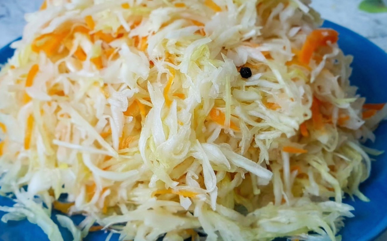 Квашеная капуста оказалась полезнее любых пробиотиков из аптеки: полезный продукт на каждый день