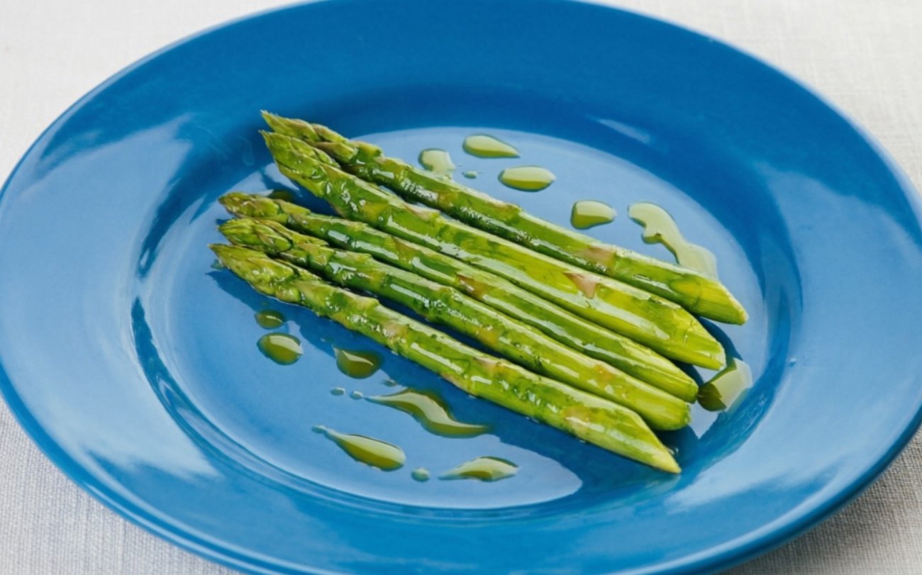 Спаржа творит чудеса с организмом: 5 полезных свойств овоща