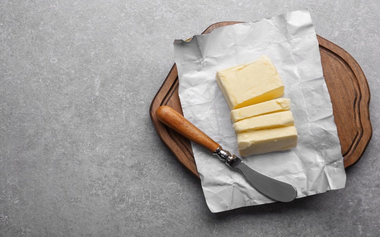 Сливочное масло может оказаться подделкой: 4 способа проверки продукта в домашних условиях