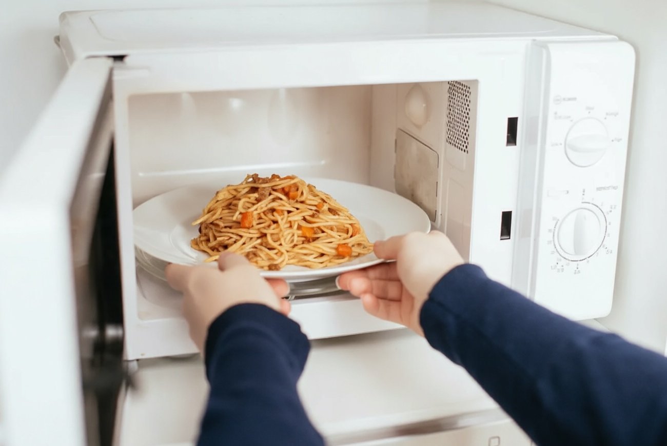 Почему разогретая еда бывает невкусной: распространенные ошибки на кухне