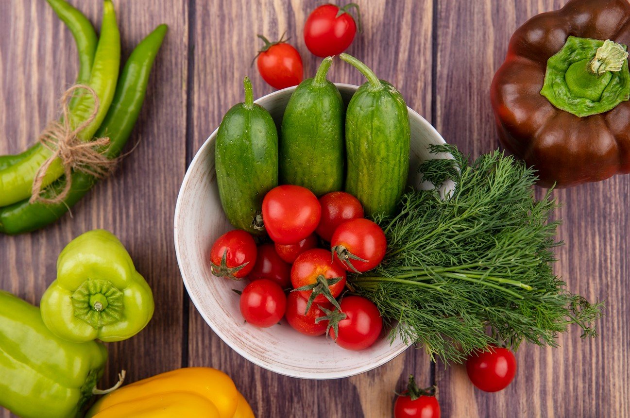 Август на тарелке: как сезонные продукты помогают питаться легче и снижать риски