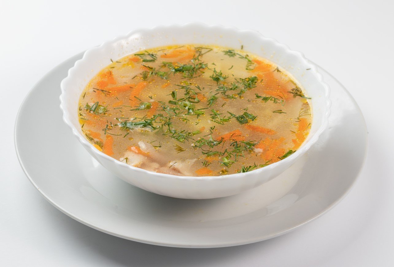 Куриный суп будет иметь насыщенный и глубокий вкус: как профессиональные повара улучшают блюдо